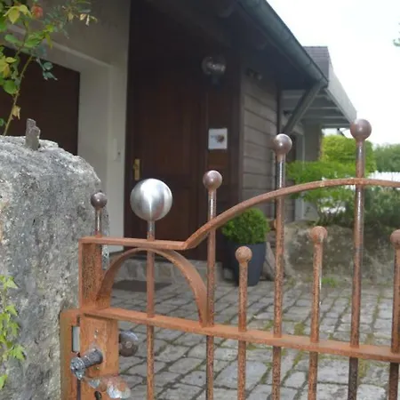 Stolzing-apart Bayreuth