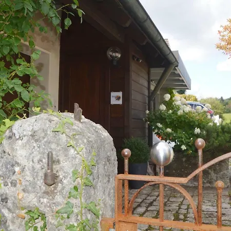 Stolzing-apart بايروث